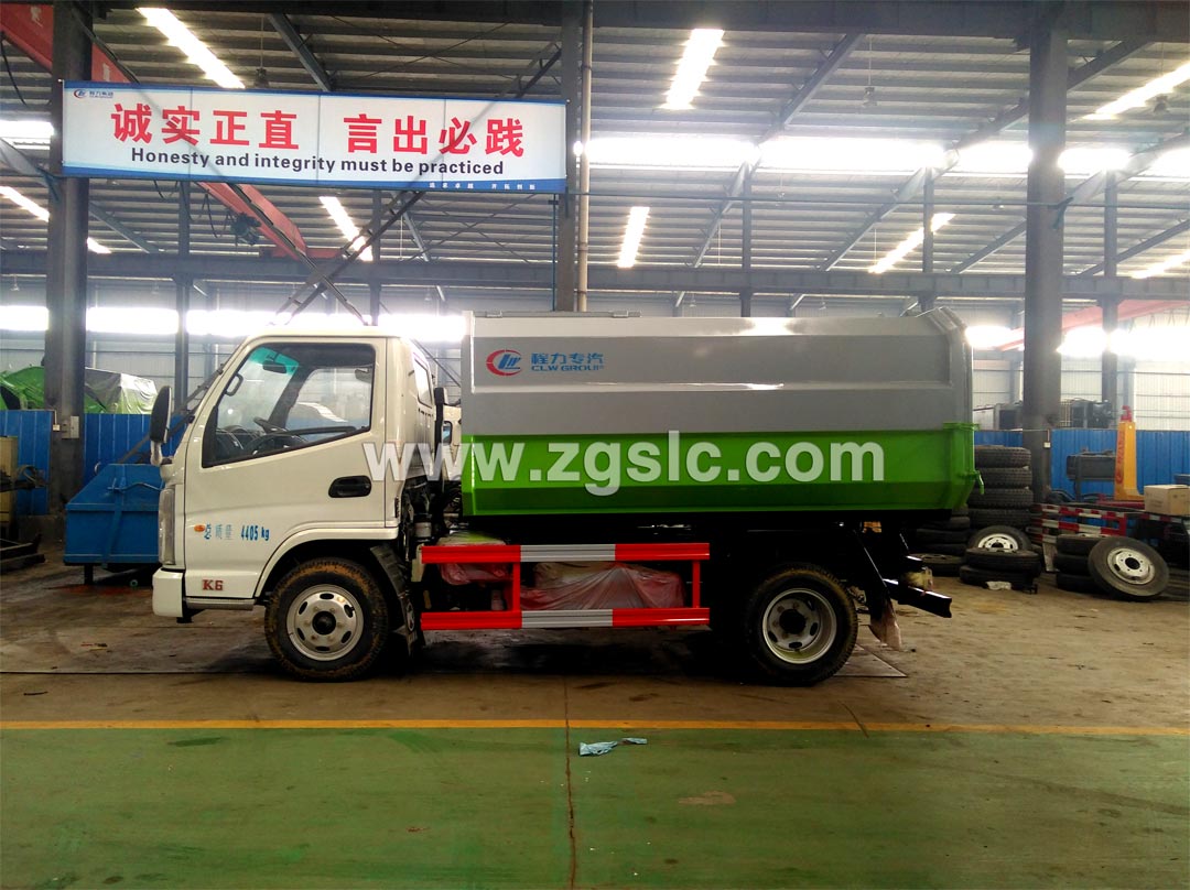 凱馬3.5方藍(lán)牌掛桶垃圾車(chē)_