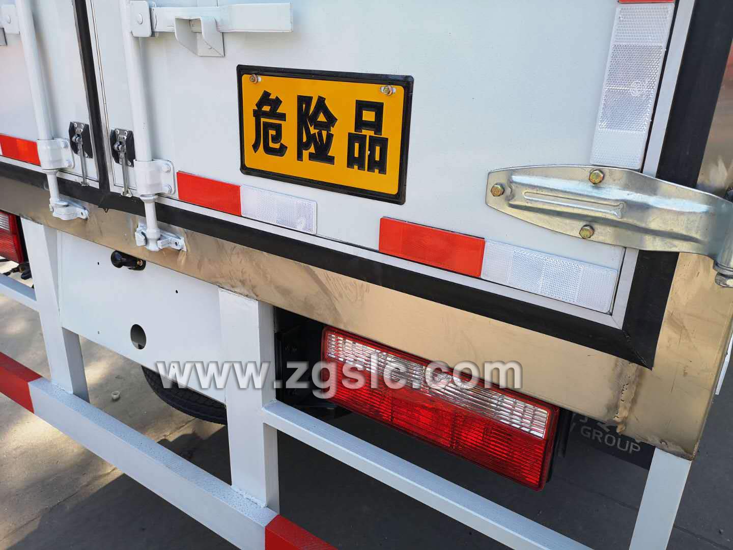 東風(fēng)小多利卡爆破器材運(yùn)輸車（國五）