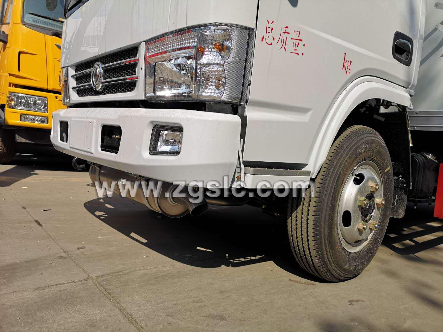 東風(fēng)小多利卡爆破器材運(yùn)輸車（國五）