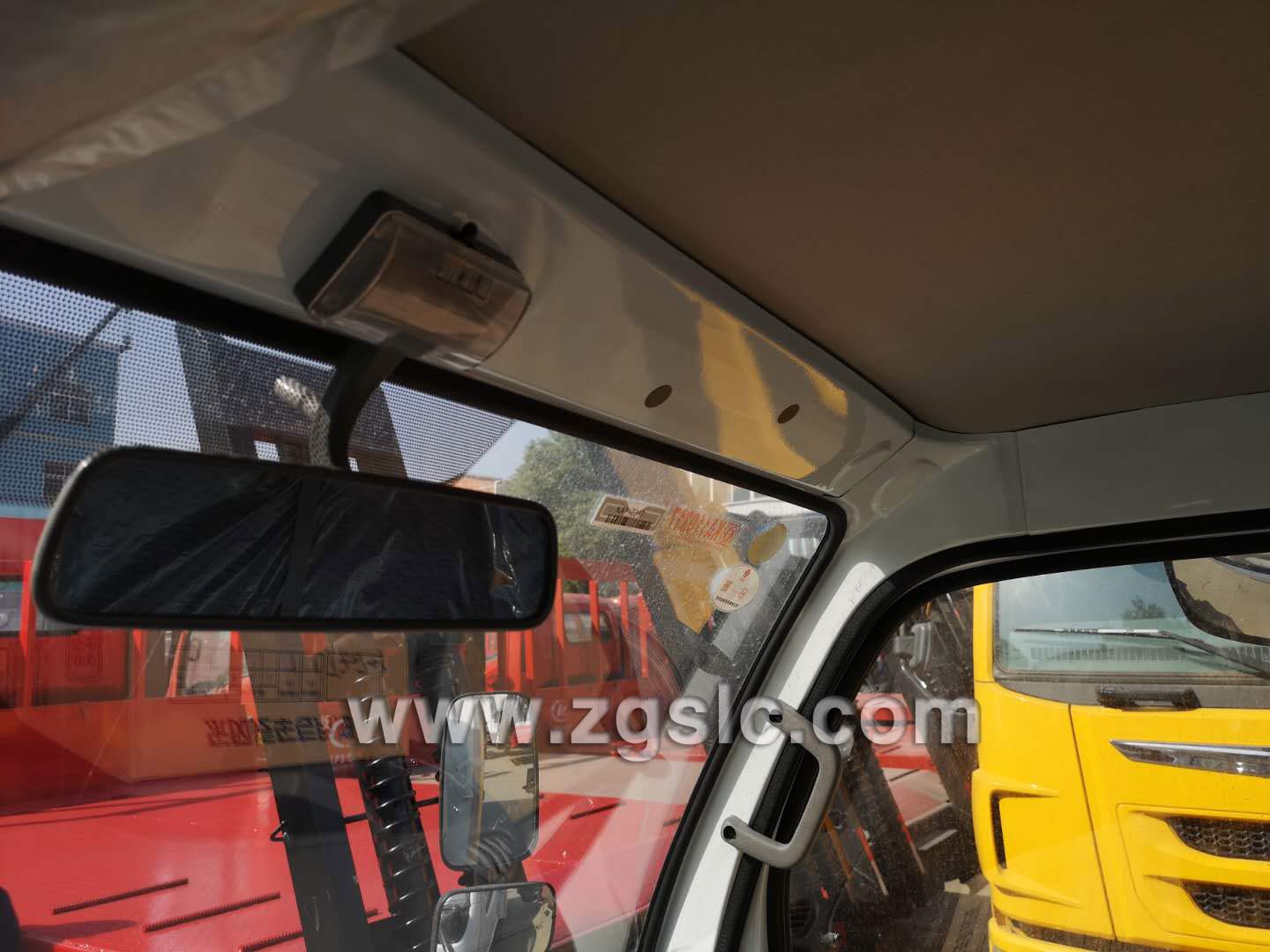 東風(fēng)小多利卡爆破器材運(yùn)輸車（國五）