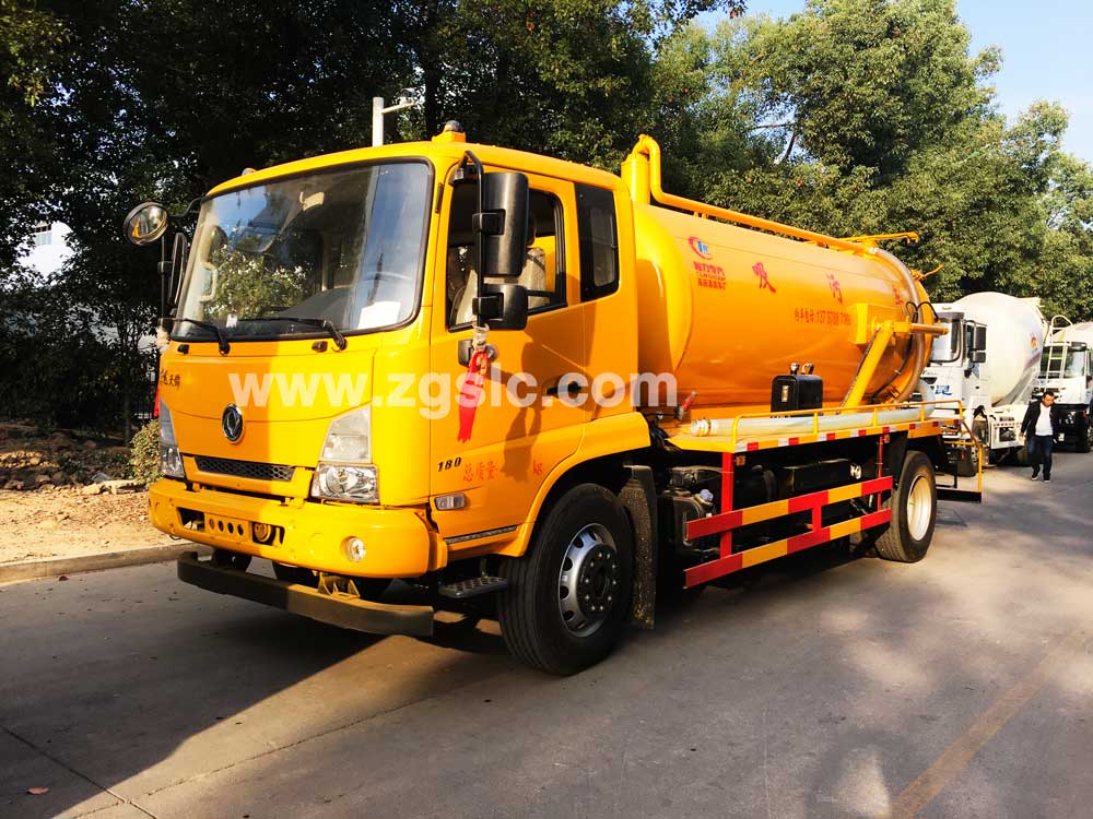 新款東風(fēng)天錦吸污車（國五）