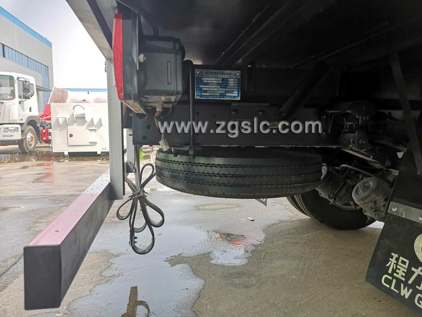 湖北程力解放虎威爆破器材運(yùn)輸車（國(guó)五）