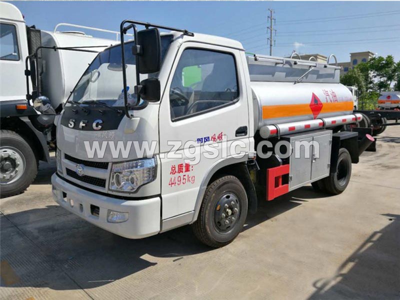 時(shí)風(fēng)2.5方加油車（國五）-那個(gè)品牌好