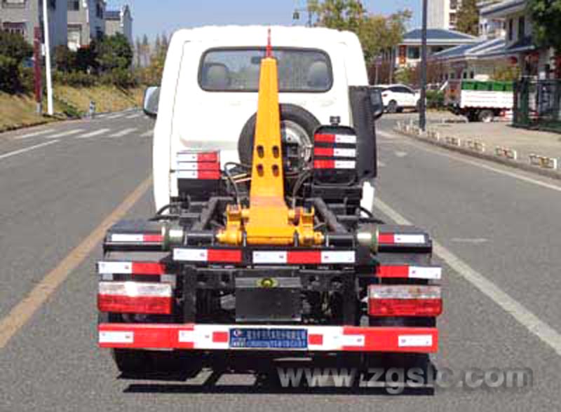 國(guó)六東風(fēng)途逸3方勾臂垃圾車_3方勾臂垃圾車圖片大全