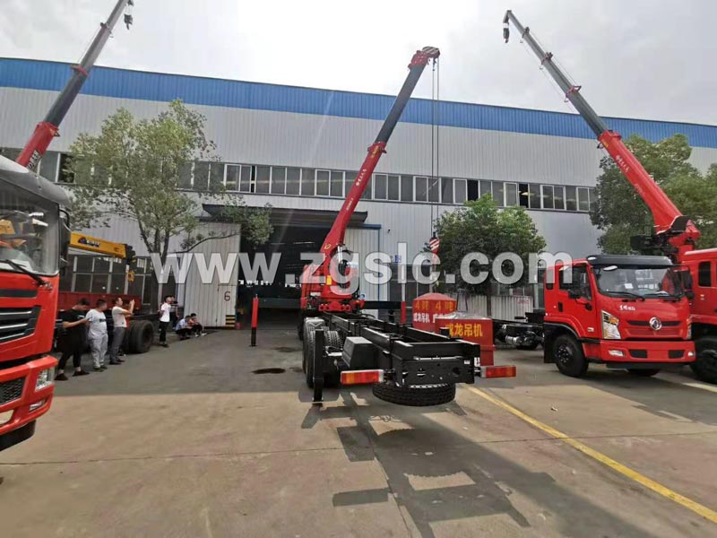程力專(zhuān)用汽車(chē)股份有限公司隨車(chē)吊廠區(qū)