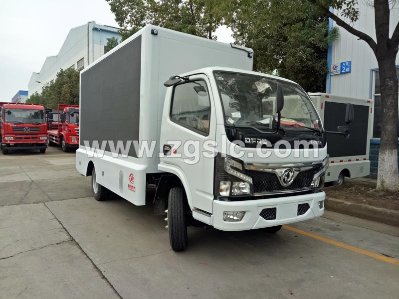 程力國(guó)六東風(fēng)福瑞卡LED廣告宣傳車(chē)